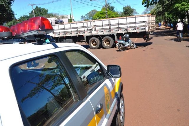 Acidente no centro deixa 2 pessoas feridas