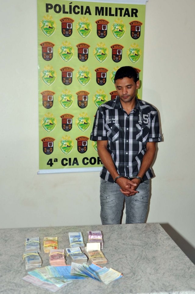 Funcionario de Mercado e preso apos arrombar cofre de mercado em anahy