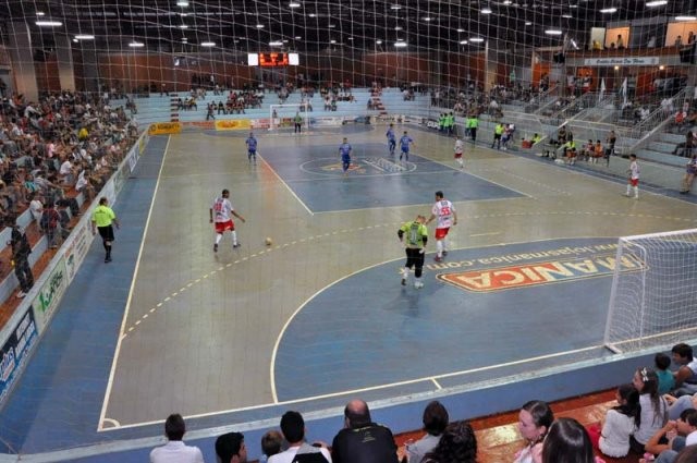 Corbélia futsal perde seu primeiro jogo em casa