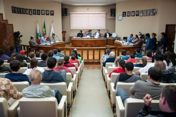 Ministério Público entra com liminar para revogar aprovação do aumento