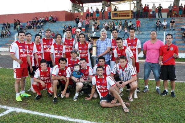 Dubom Móveis vence São Roque eé campeão do campeonato de futebol amador 