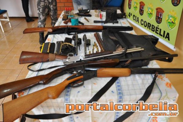 Polícia cumpre mandados de busca e apreensão em Braganey e apreende armas e munições