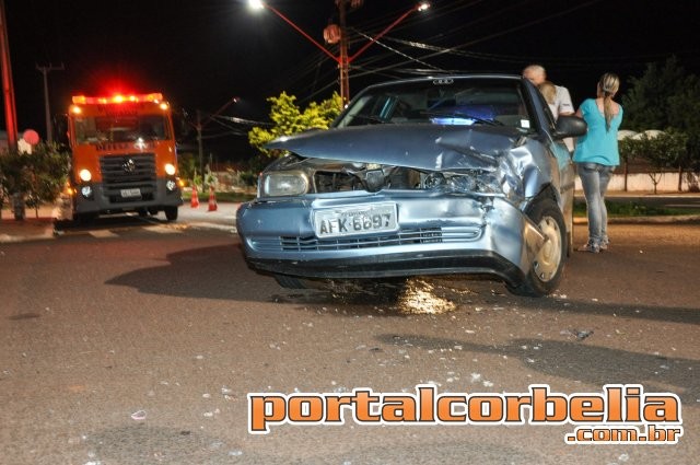 Acidente na Avenida Santa Catarina entre dois veiculos nao deixa feridos