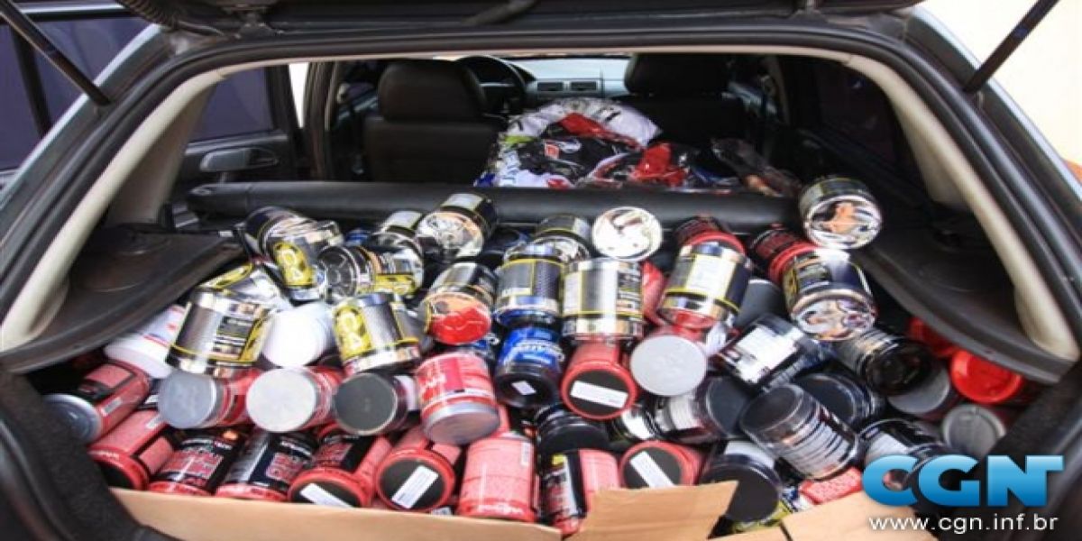 PM apreende veículo com R$ 120 mil em anabolizantes