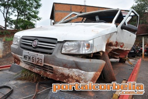 Apos capotar carro roubado em Ibema dupla e presa em Braganey