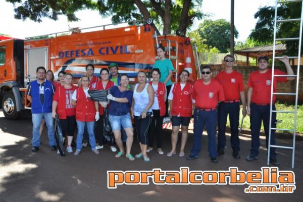 Agentes Comunitarias de Saúde e Defesa Civil realizam arrastão em Corbélia