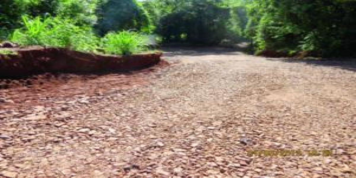 Corbélia recupera as estradas rurais