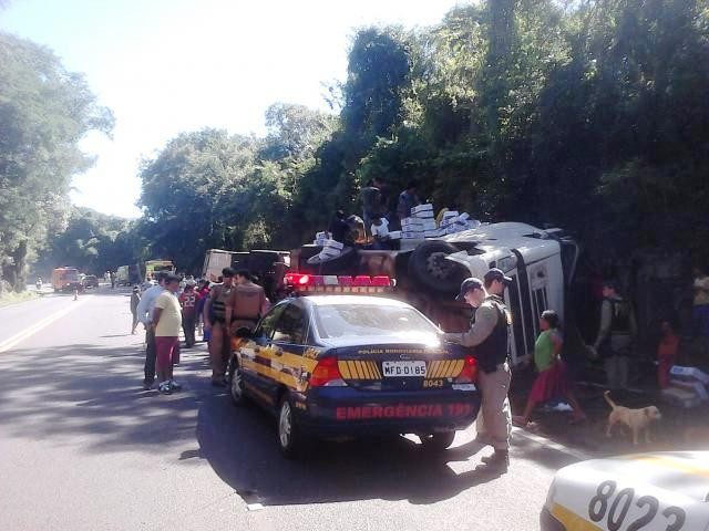 Grave acidente envolve motorista de Cafelândia deixa um  morto e sete feridos em colisão entre ônibus e caminhão