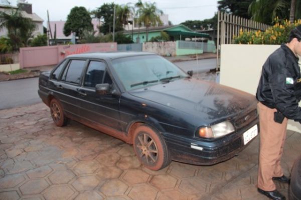 Carro roubado na BR 369 é recuperado pela PM de Cafelândia