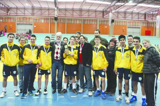 Corbélia e S. Miguel avançam à final dos Jojups no handebol