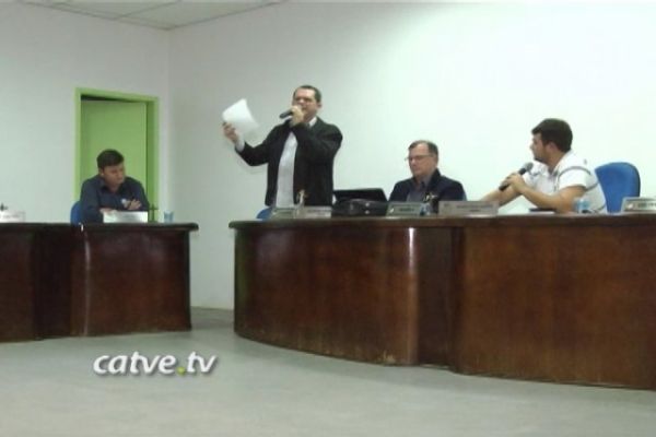 Prefeito de Braganey tenta explicar o porquê do aumento no IPTU