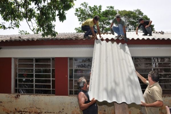 Escola Castro Alves recebe nova cobertura
