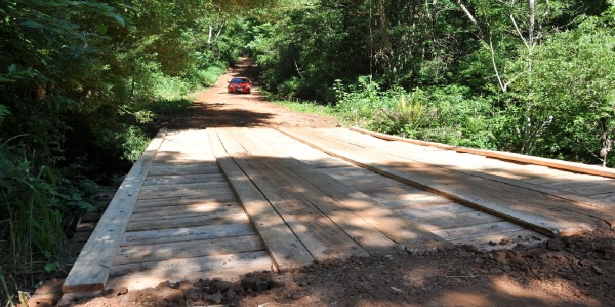 Entregue a nova ponte no rio Rancho Mundo