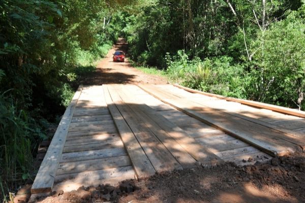 Entregue a nova ponte no rio Rancho Mundo