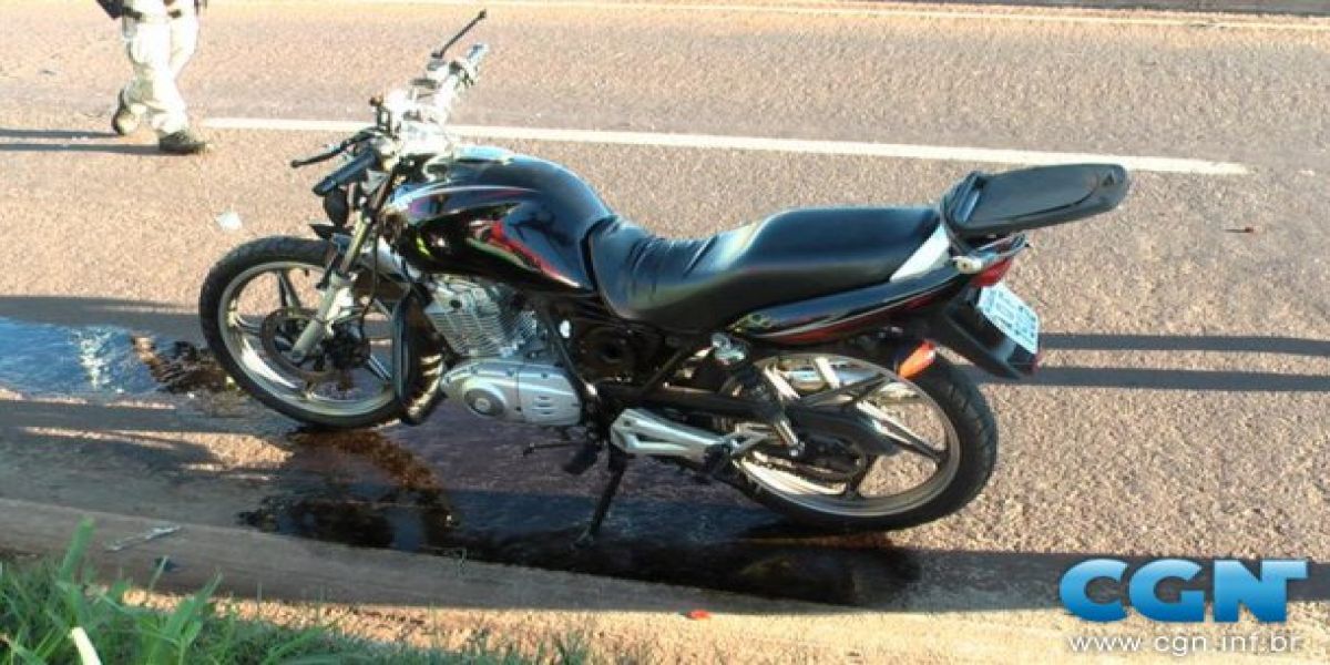 Ônibus e moto batem no Trevo Cataratas