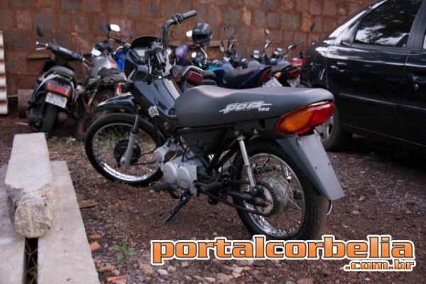 Polícia militar apreende menores com moto sem placas e chassi raspado