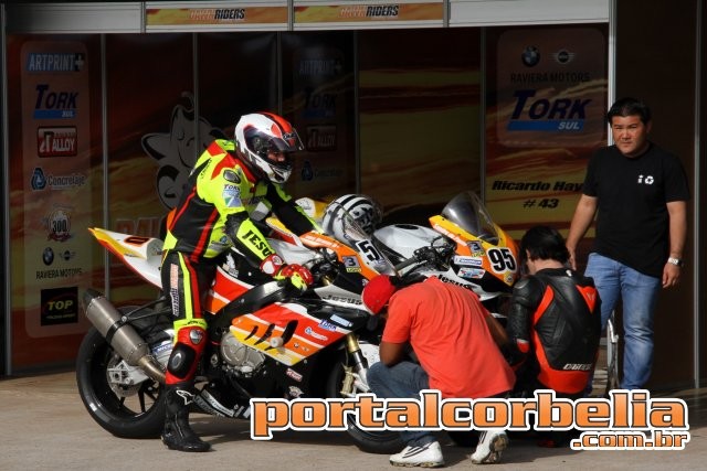 Treinos extraoficiais do Moto 1000 GP reúnem 43 pilotos em Cascavel