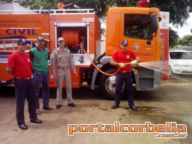 Posto de Bombeiro Comunitário de Corbélia recebe equipamento de combate a incêndio