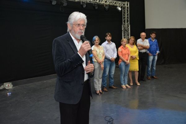 Prefeito Ivanor Bernardi entrega revitalização interna do Centro Cultural