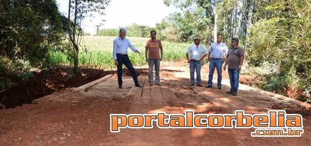 Ponte é reconstruída na comunidade da Barra Bonita