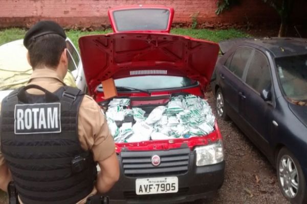 Carros são apreendidos com produtos agrotóxicos e levados a PF de Cascavel