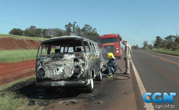 Passeio de família é interrompido por incêndio