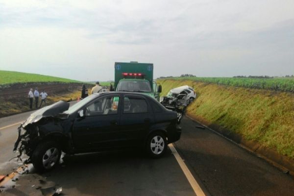 Homem de 31 anos morre e grávida fica ferida em acidente na BR 369