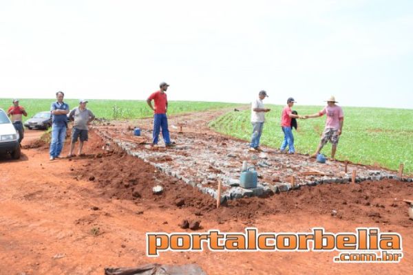 Trecho de calçamento será entregue na comunidade do Vasquinho