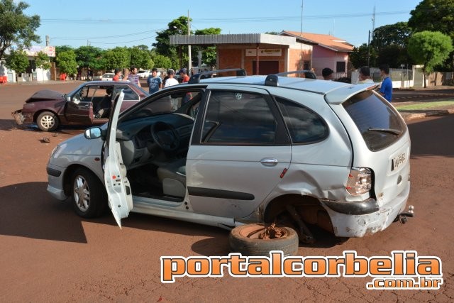 Colisão traseira deixa um ferido na Av São Paulo