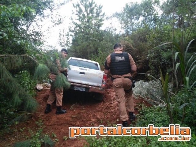 Patrulha rural recupera Hilux roubada em Cascavel