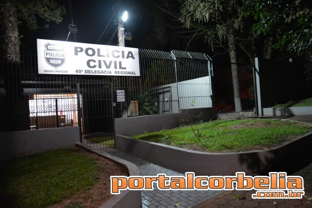 Presos rendem escrivã e fogem com viatura da Polícia Civil em Corbélia