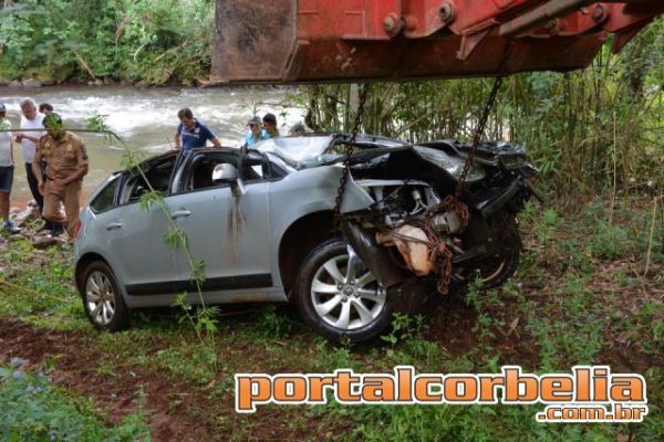 Jovem morre ao cair com veículo de ponte em Braganey