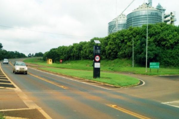 Radar é instalado no trevo entre a BR-369 e a PR-474 em Anahy