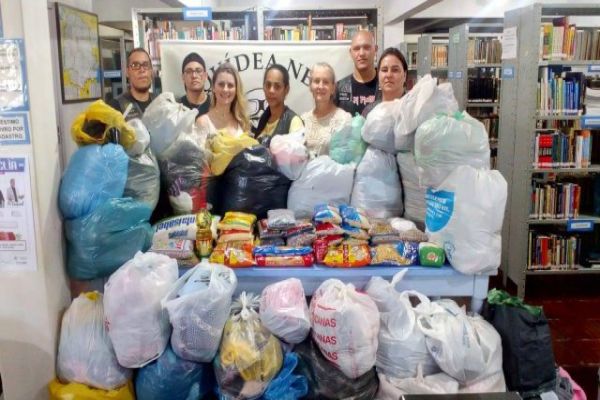 Moto Grupo realiza doação de roupas, calçados e alimentos ao Município