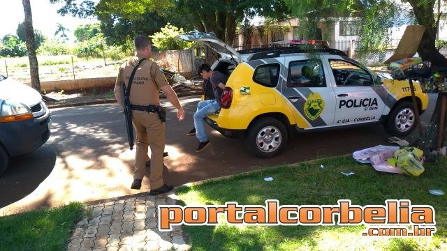 Jovem furta em mercado, foge,  se tranca em casa, e só sai após intervenção Policial