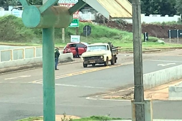 Acidente entre dois veículos é registrado no viaduto da br369