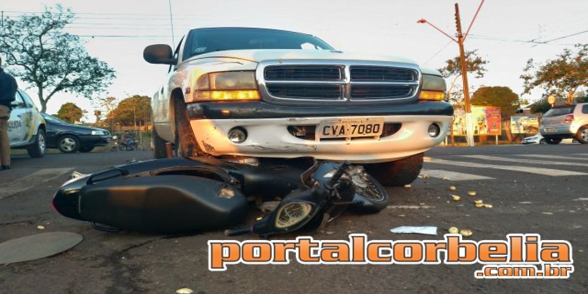 Acidente entre caminhonete e moto é registrado na Avenida São Paulo