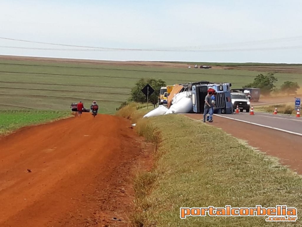 Colisão lateral seguida de tombamento é registrada na BR369