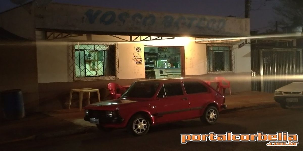 Bares não respeitam decreto e mantém funcionamento
