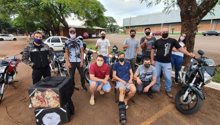 Motoboys de Cafelândia fazem manifesto após críticas em redes sociais