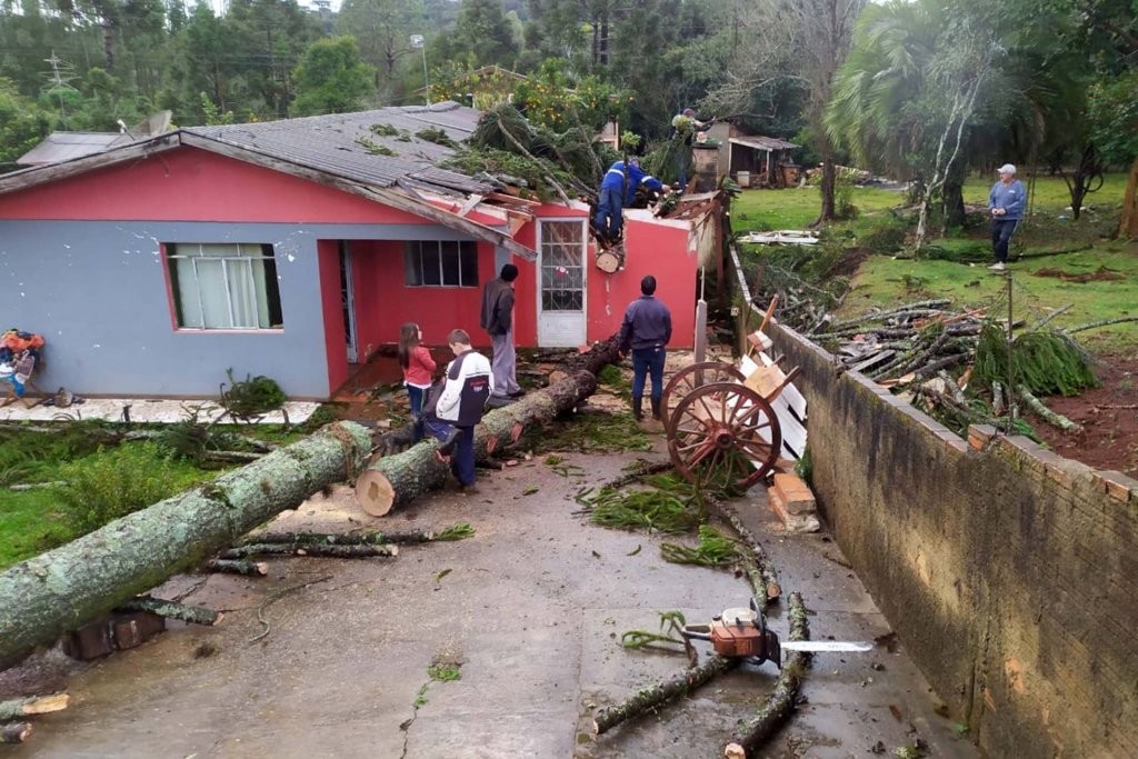 Sobe para 41 o número de municípios afetados por temporal no Paraná