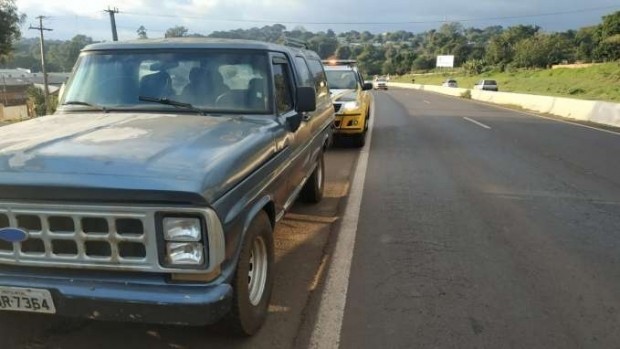 Caminhonete com registro de furto é localizada na BR 467, em Cascavel