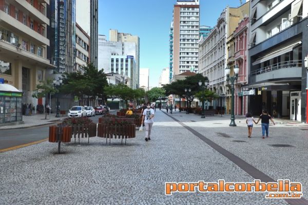 Semana é marcada por mais restrições para conter o coronavírus