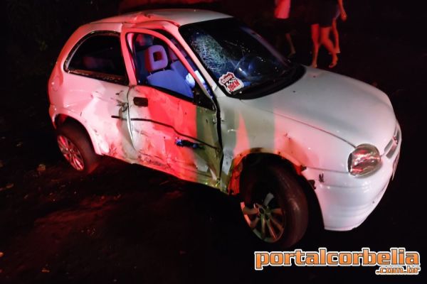 Colisão entre Megane e Corsa é registrada na Vila Unida