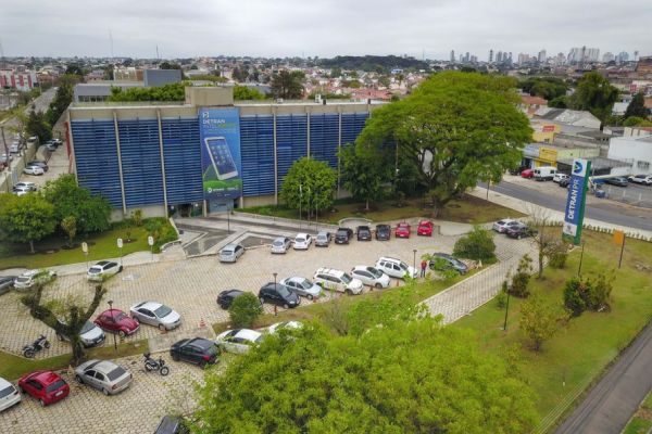 Detran-PR estabelece novos prazos para serviços de trânsito