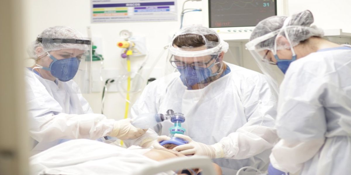 HU contabiliza quase mil atendimentos a casos de Covid-19 em 1 ano