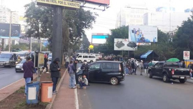 Ponte da Amizade é fechada em protesto de paraguaios