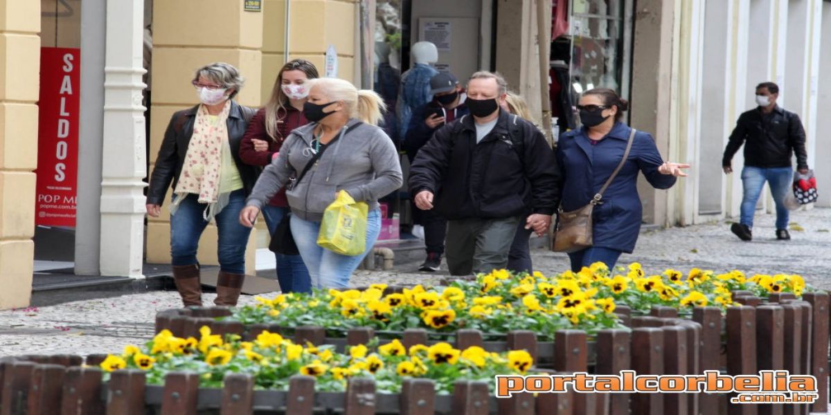 Com melhora dos indicadores, Paraná altera medidas restritivas contra a Covid-19