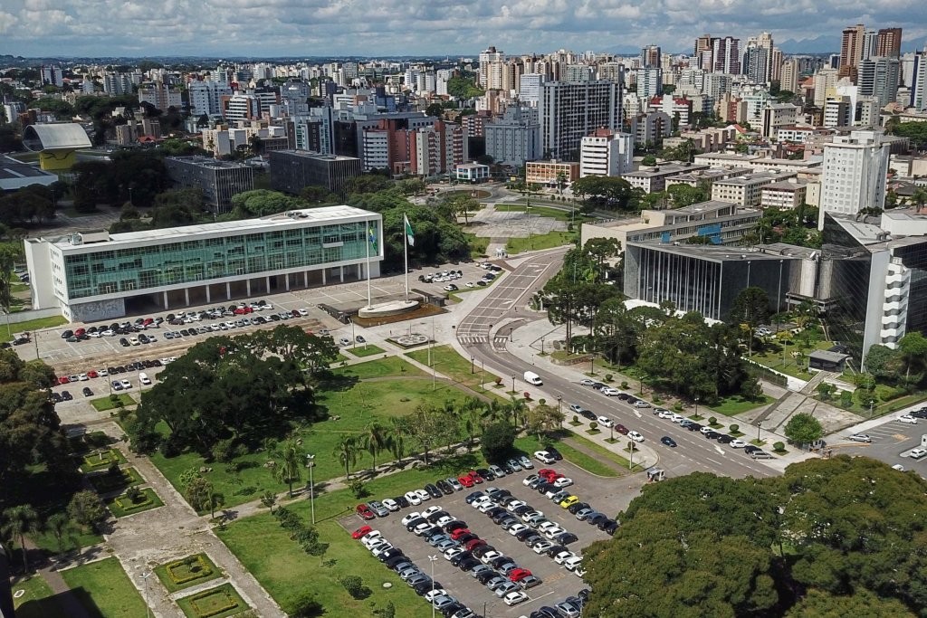 Governo oficializa projeto de lei para garantir reajuste do salário mínimo regional de 2022