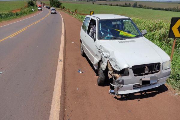 Colisão lateral envolvendo dois veículos é registrada na BR369